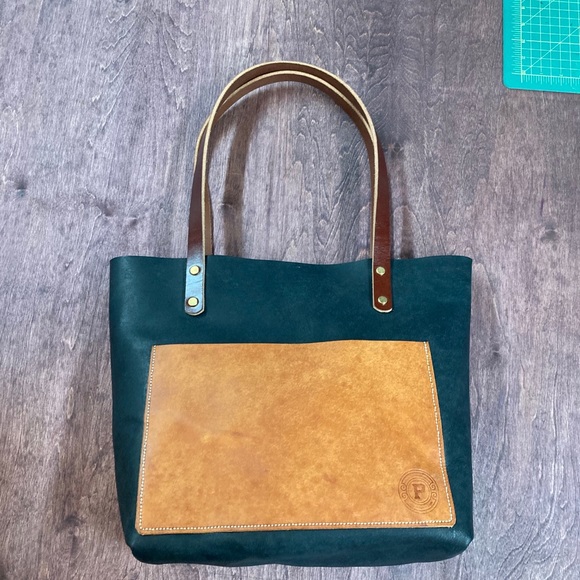 Leather tote - Picture 3 of 4